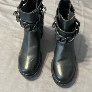 NWOT steve madden boots
